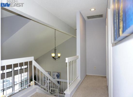 House 1739431057